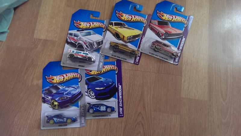 Illustration for article titled bought some food, had to sneak in a couple Hotwheels cars.